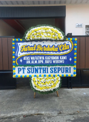 Papan Bunga Duka di Dolo Selatan